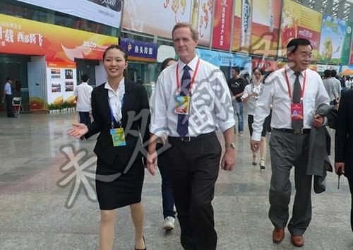 商务口译服务：促进国际商务交流的重要桥梁